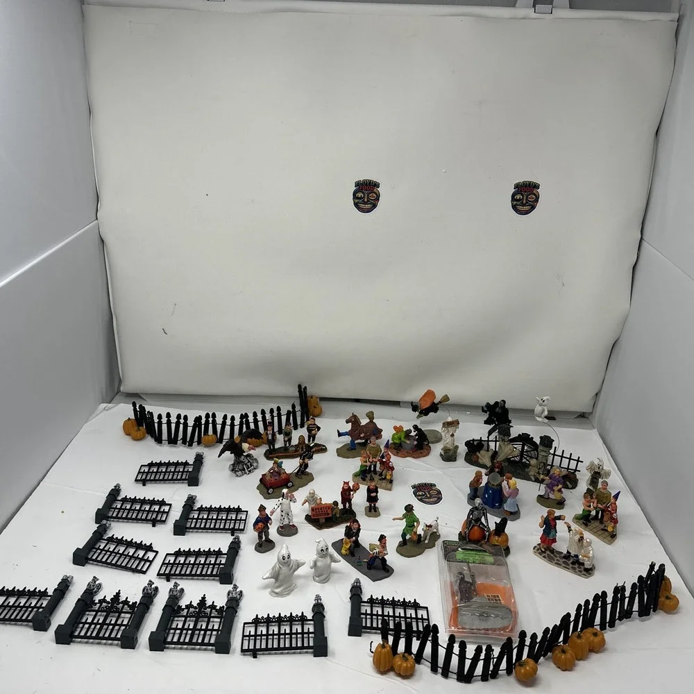 Big MIX lot Lemax Spooky Town halloween Vintage Retired